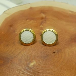 Vintage screw back earrings signed NAPIER